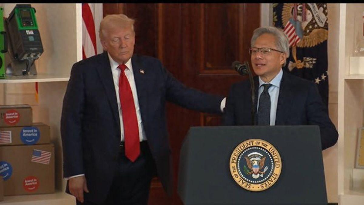 美国又想卡脖又想赚钱，H200成特朗普新筹码，要看懂背后的门道