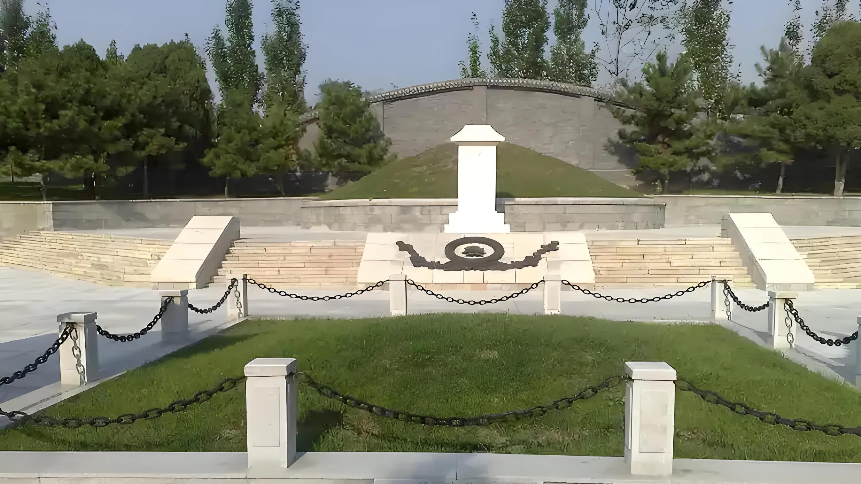 近代风云之旅顺万忠墓陵园：历史的忠魂与英雄的回响