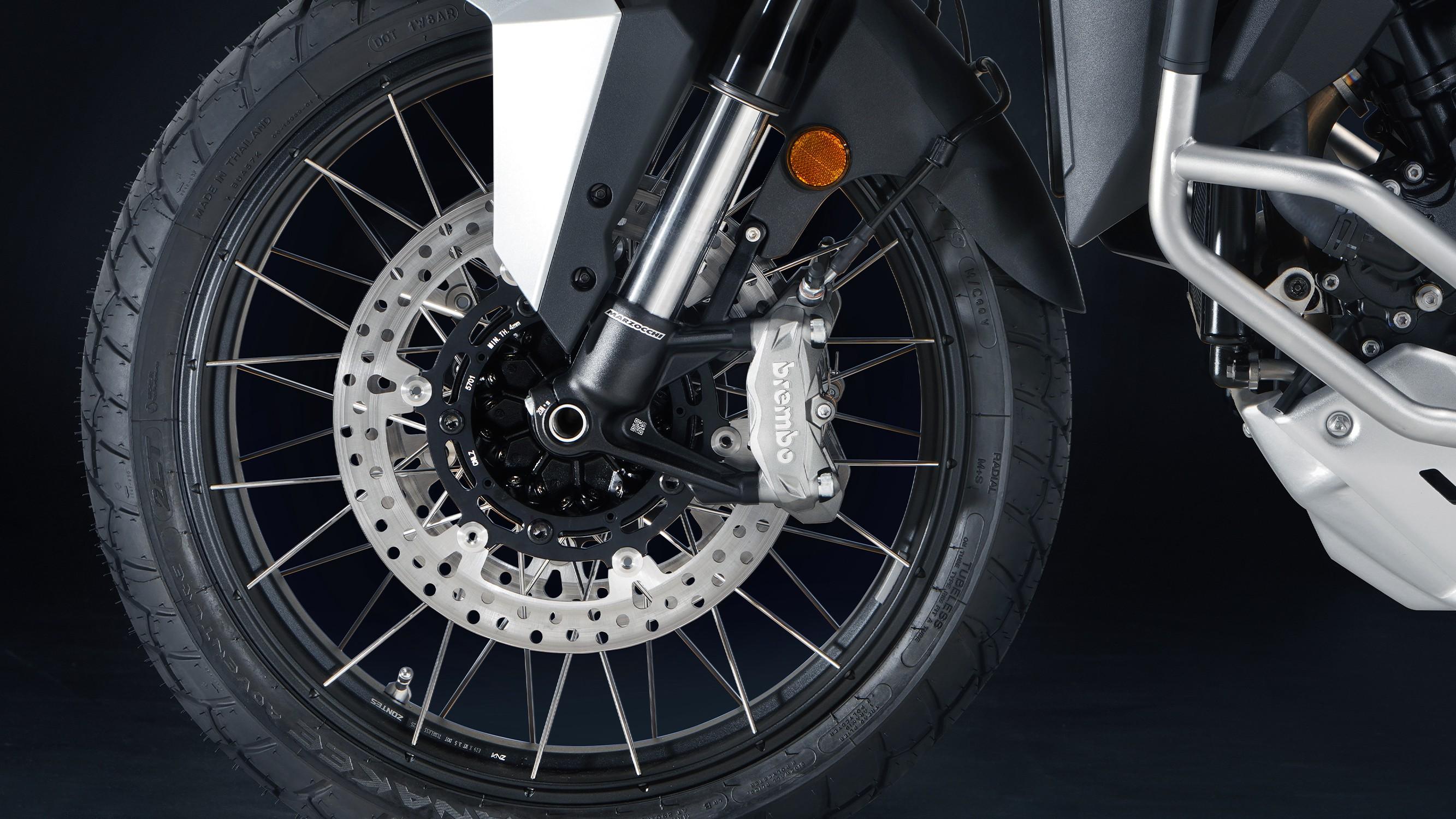 张雪挑战权威首款ADV踏板即将建模；升仕703F19寸升级版发布！