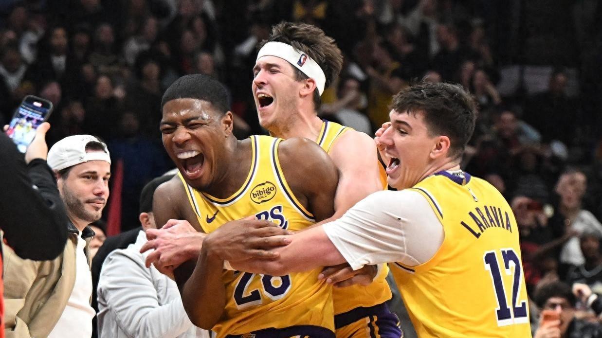 雷迪克回应对八村塁、艾顿和里夫斯日益增长的伤病担忧