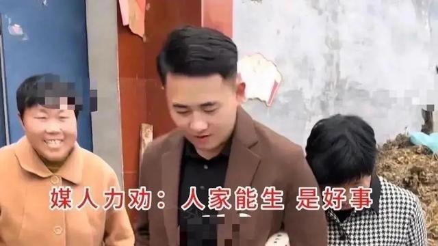 河南女子相亲，小伙一眼沦陷，一听生过娃掉头就走：真接受不了