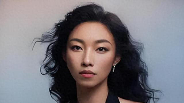 近日，女演员那尔那茜成了大家口诛笔伐的对象，也触碰了大多数人的红线