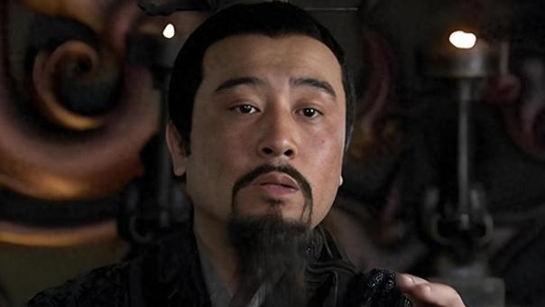 一个成功男人的背后，永远都站着一个支持他的女人，而于和伟的中年爆火，自然也离不开默默陪伴他的妻子宋林