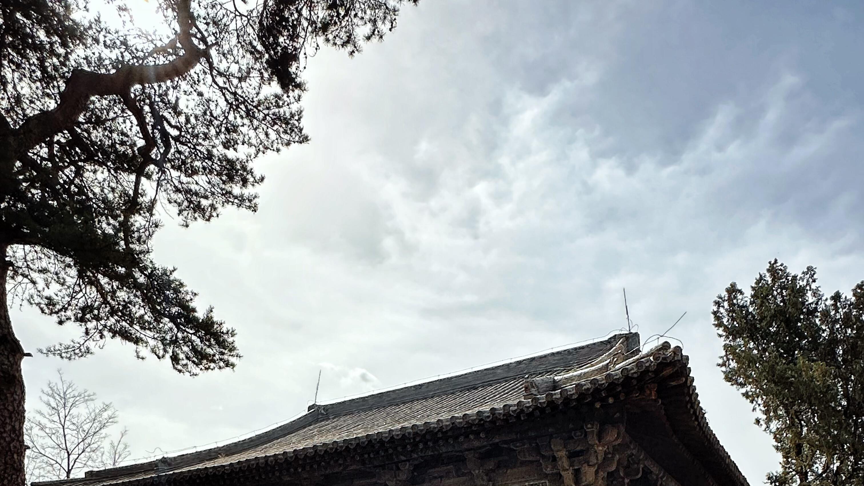 河北这座辽殿出圈，文殊殿斗拱藏巧思，官式建筑引热议