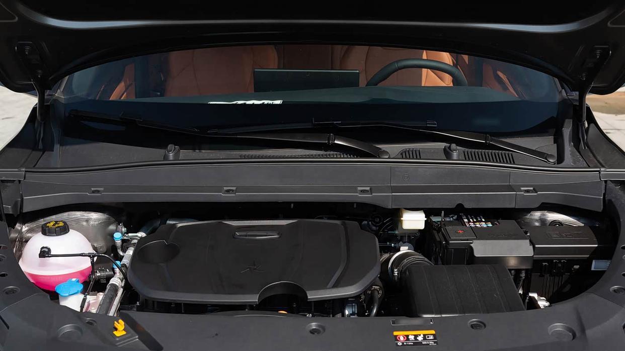 一款让驾驶更轻松的SUV，全新吉利博越以细节打动人心，重新定义驾控体验