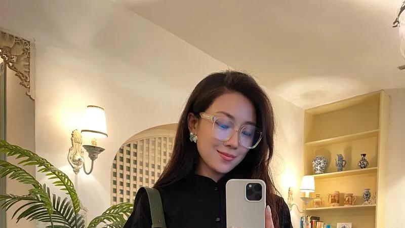 32 岁菅纫姿被胡歌带火后竟 “消失”，清澈眼神藏着啥秘密？