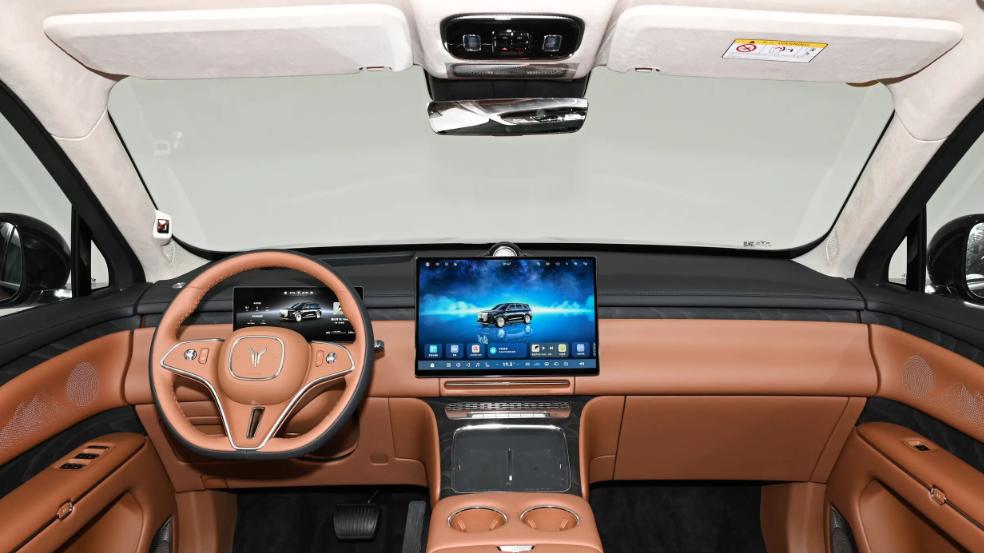 以“泰山”为名，采用六座设计，这款大型SUV表现如何？