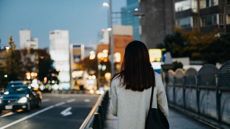 19岁女孩离奇失踪七年，终因仓管员意外发现风干遗体告破