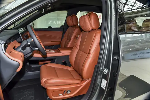 超长续航+超大空间，红旗HS6 PHEV让全家出行无焦虑