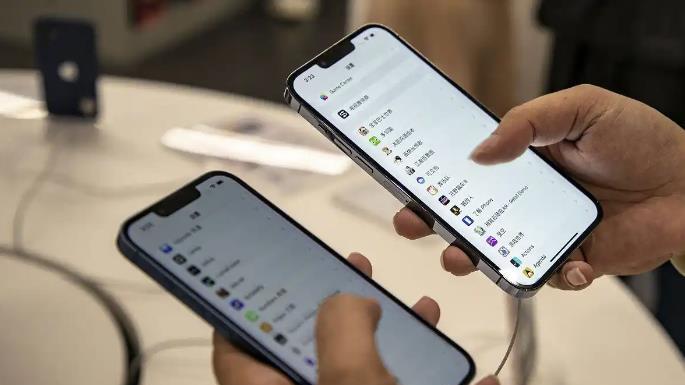 国产机在高端市场五五开：华为又火了，苹果更难了