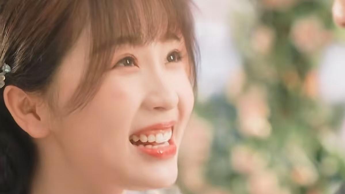 虞书欣、赵露思，谁更合适做演员？