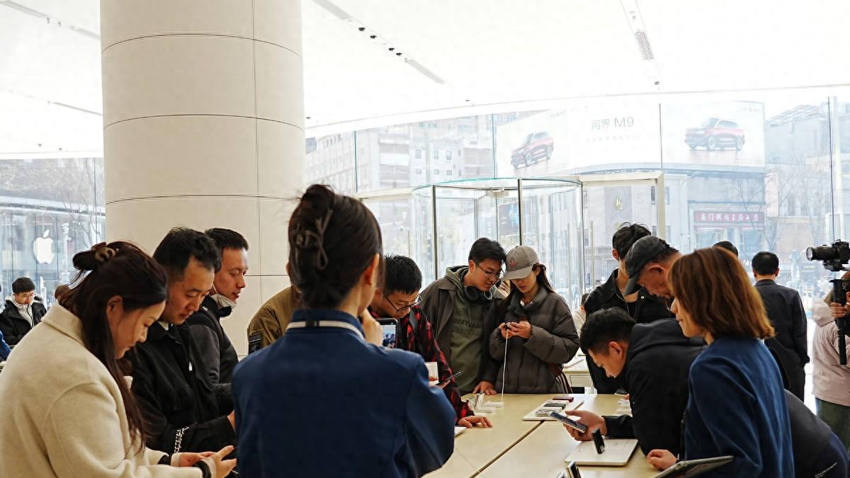 华为Pura X打造四大阔感场景体验，鸿蒙操作系统 5越用越顺手