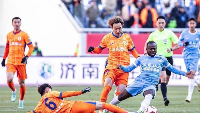 泰山众妖归队连鲁大打青春风暴？李国旭：只要有机会就给小将机会