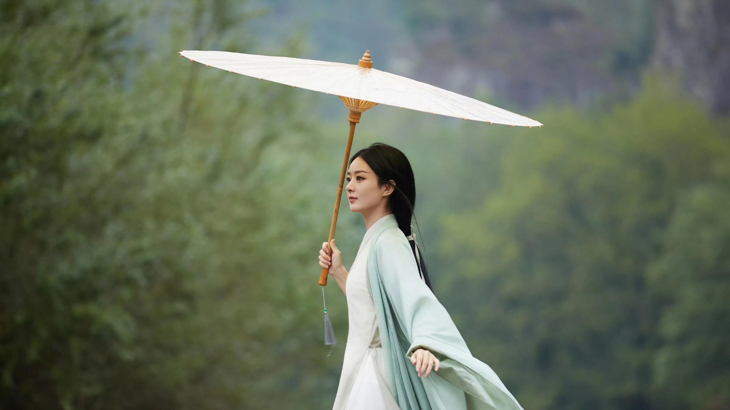 赵丽颖《与凤行》：淡绿衣衫，尽显沈璃风采