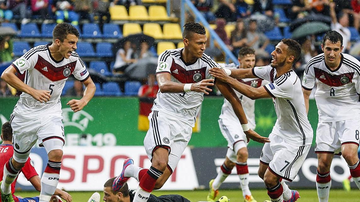 11/17周一2串1精选赛事分析：德国进攻火力充沛，斯洛伐克防守稳健。