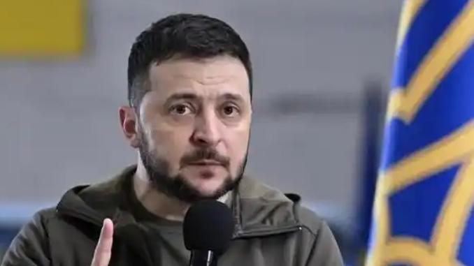 泽连斯基， 美俄欧乌博弈中的关键棋子何时出局？