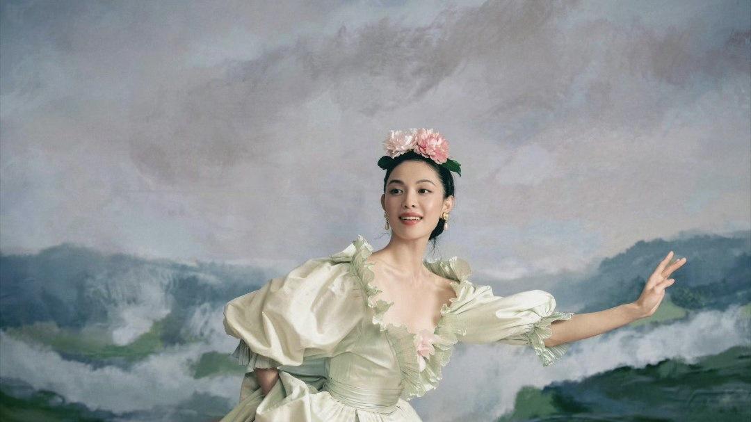 明星抢C位：一场热闹背后的流量博弈