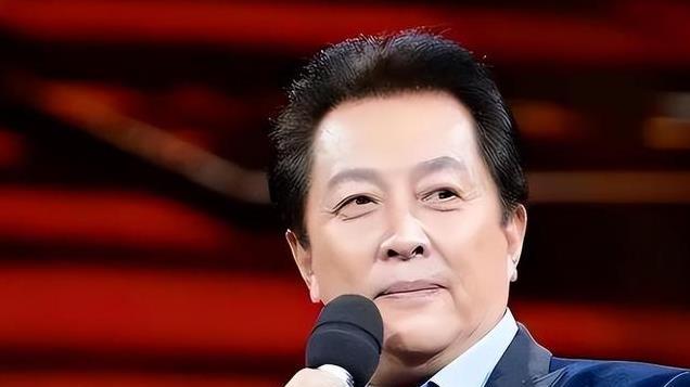 皇帝专业户唐国强：抛妻弃女，国内圈钱国外花，被利益蒙蔽了双眼