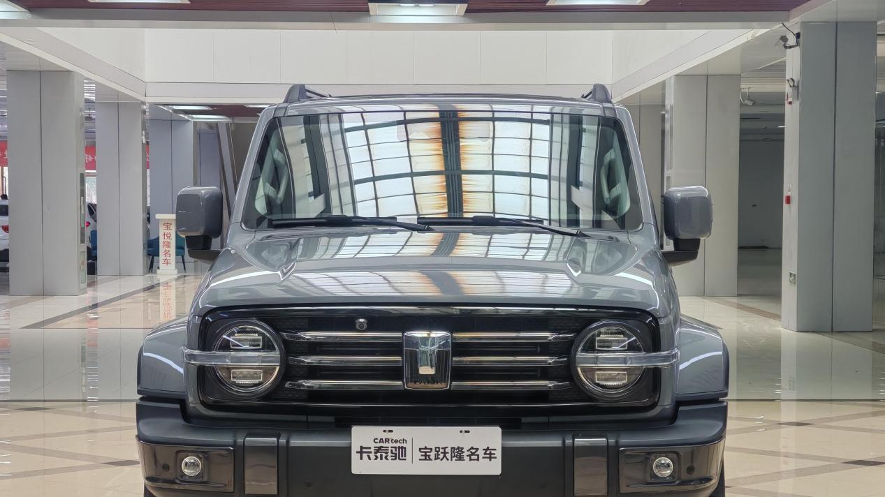 深灰色外观，8AT变速箱，2021款坦克300城市版二手车值吗？