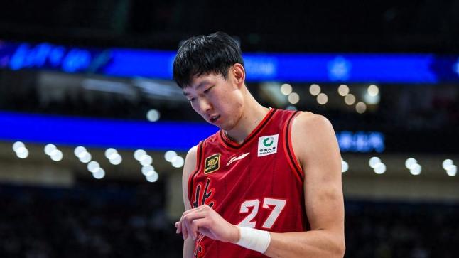 广厦夺冠！周琦跪抢，曾凡博落泪，揪出低迷之人，丢掉自信和耐心