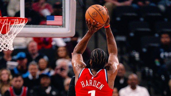 28分惨败，又遭遇3连败！哈登三节空砍31+5+8，快船近10场仅1胜