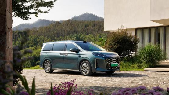 智能座驾终极满足：这款“家庭头等舱”让全家都爱上出行