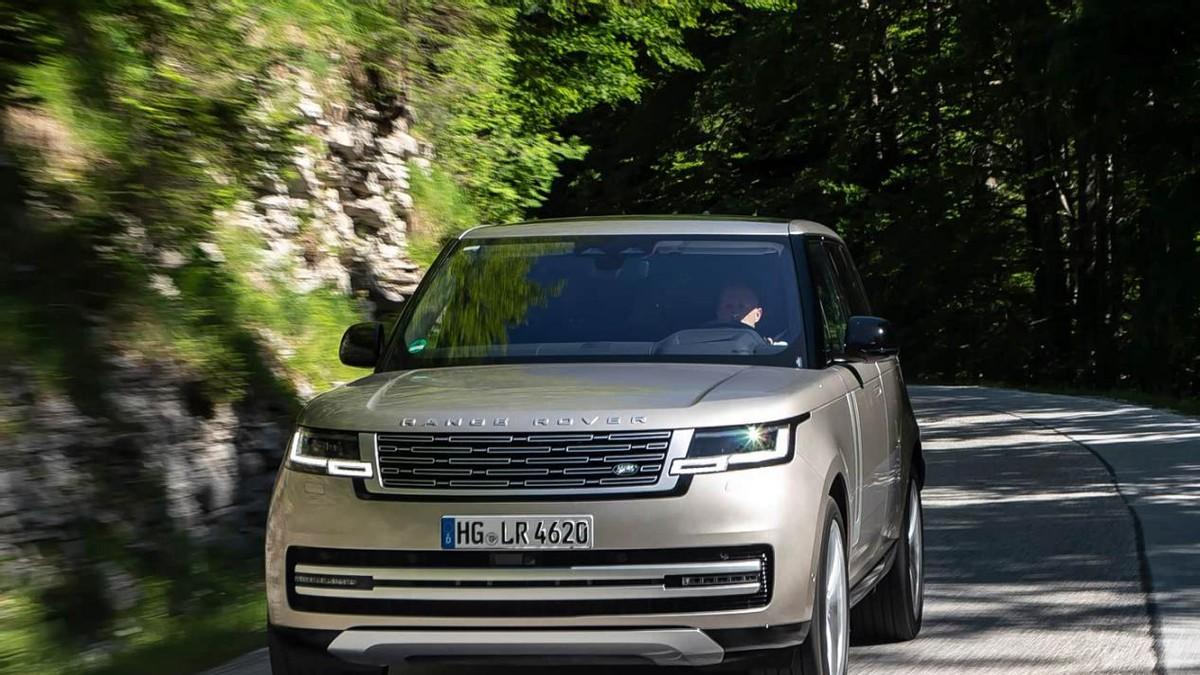 路虎揽胜稳居百万豪车榜首，直逼对手降价求生？