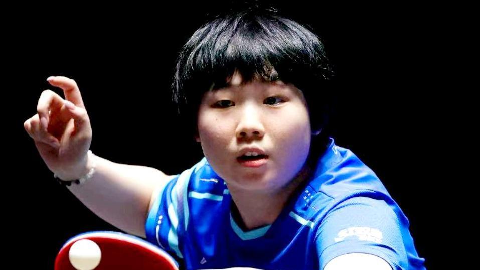 21岁中国小将逆袭韩国新星，张本美和轻松晋级