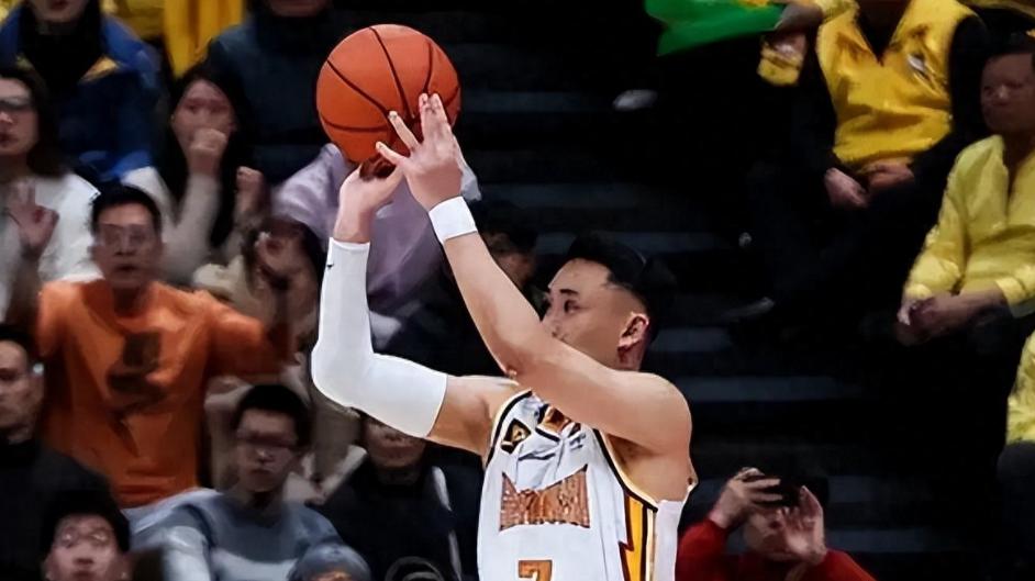 山西93-100不敌上海 球员评价：1人优秀，3人及格，6人崩盘