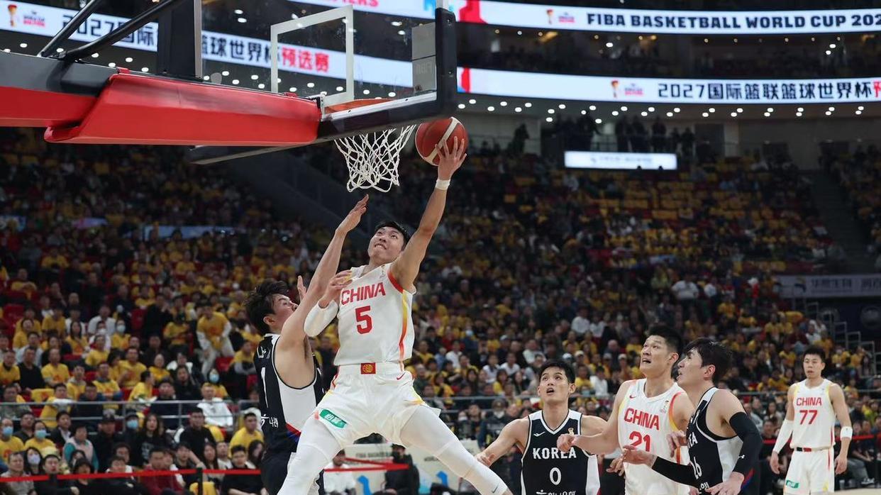 中国男篮主场憾负韩国，胡明轩2分表现遭质疑