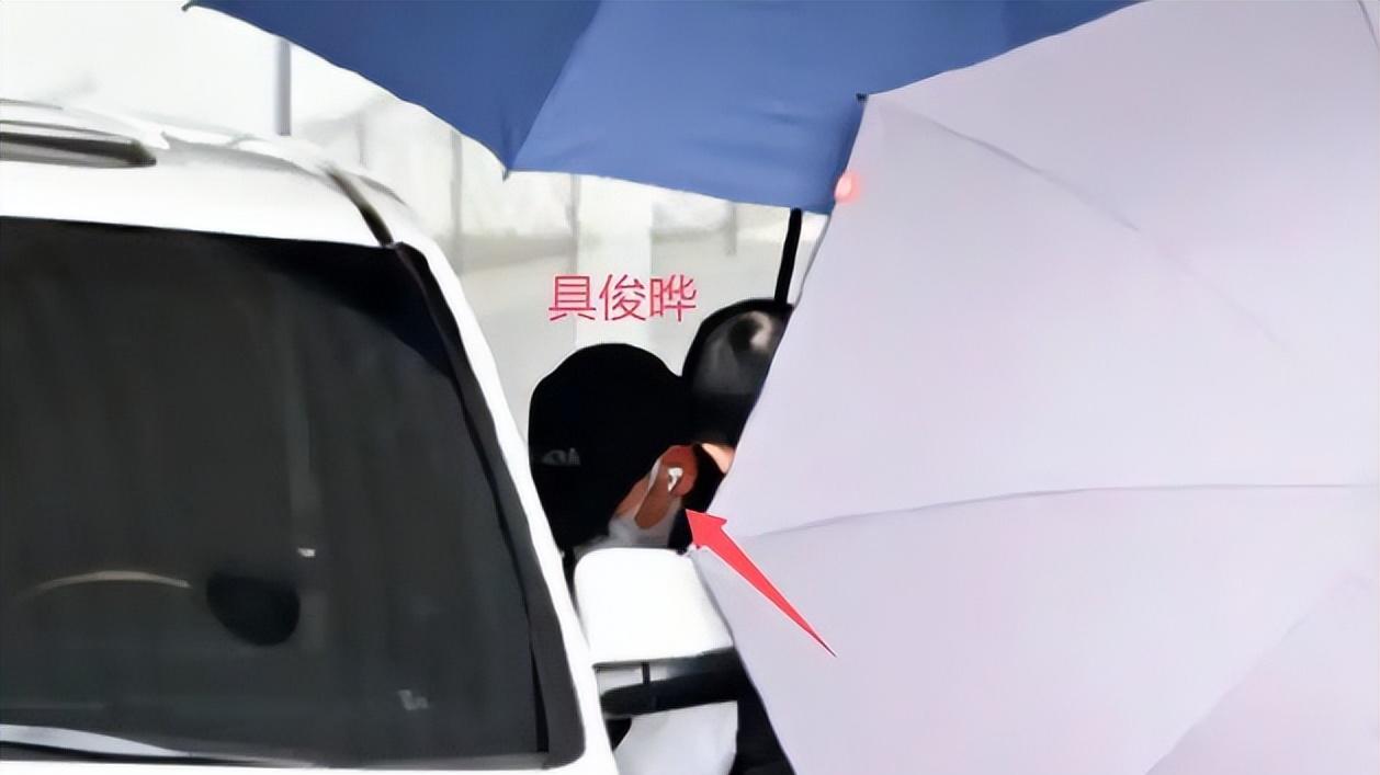 大S不办告别仪式，骨灰盒暂放家中，由具俊晔和徐家人一起守护