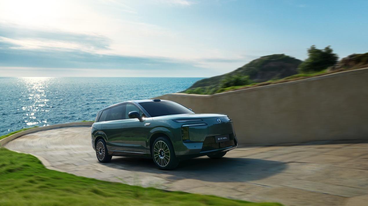 不到30万的大六座豪华SUV？腾势N8L正式上市，挑战传统豪华品牌