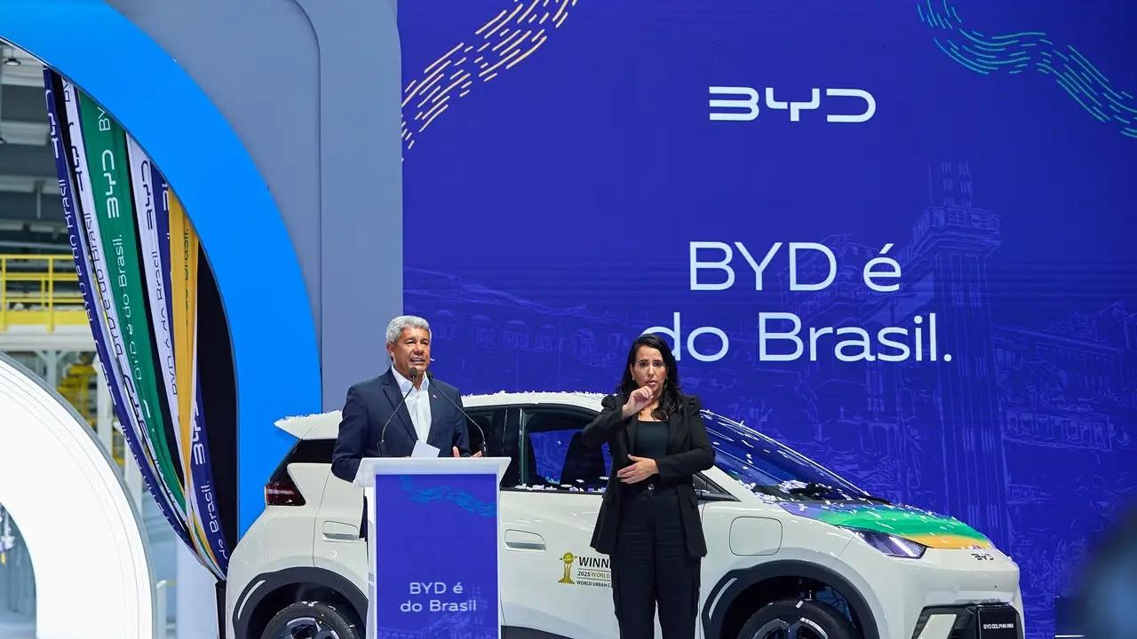 中国智造里程碑！比亚迪巴西工厂首车下线！