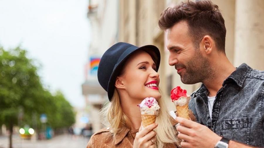 婚外情的出现和存续原因是什么？就四个字