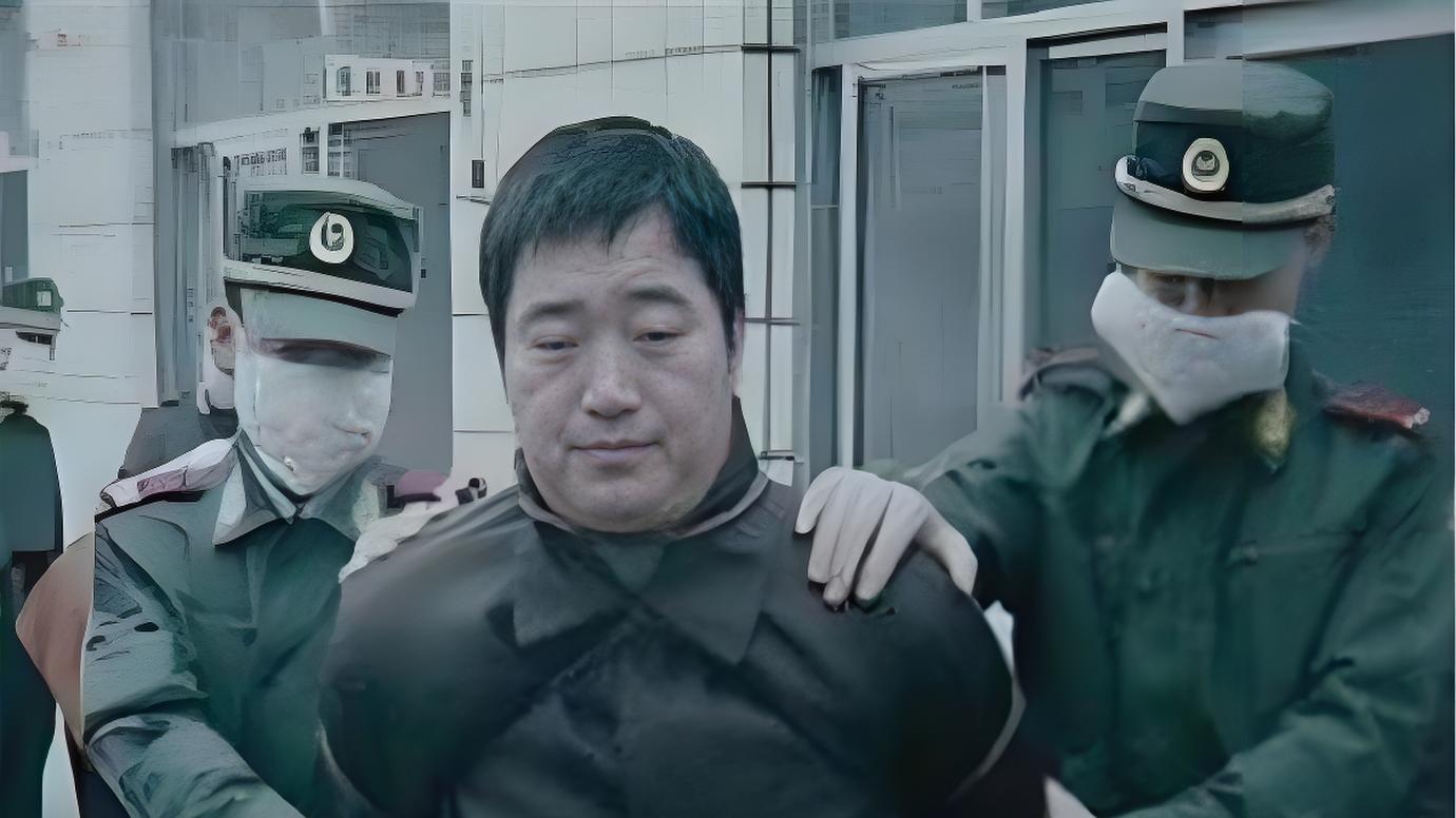 死亡胡同里的恶魔！35岁男子诱骗11名孩童，性侵杀害6人