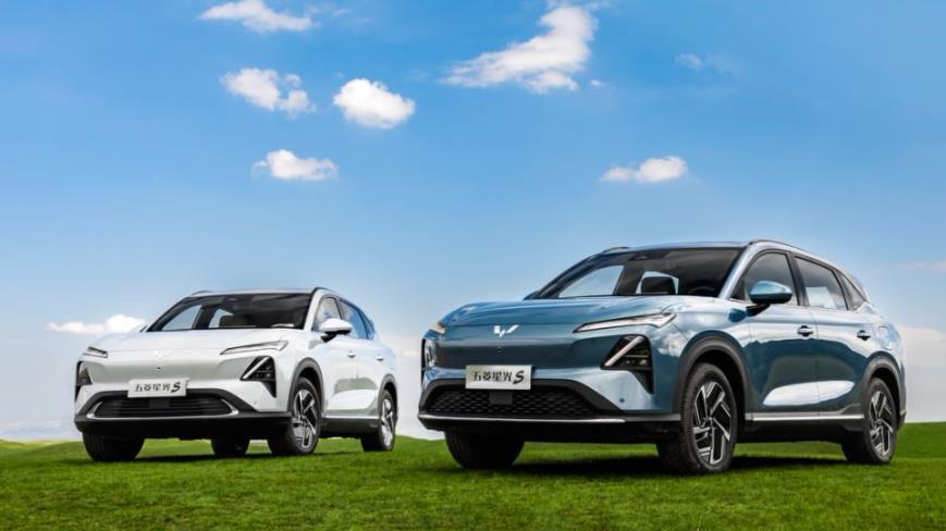 五菱星光凭借高性价比，成为国民的“家庭好伙伴”