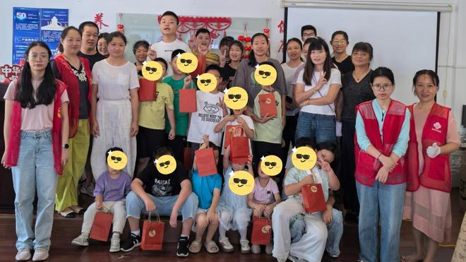亲子同乐促提升 心手相牵共成长