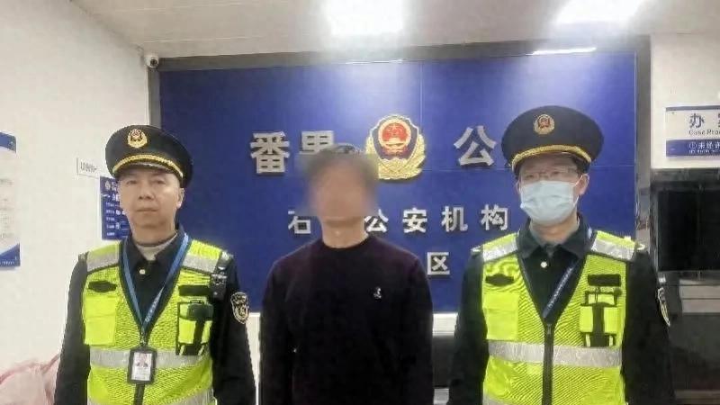 18公里收518元！女大学生打车遇天价宰客，司机扣车后插兜怒全网