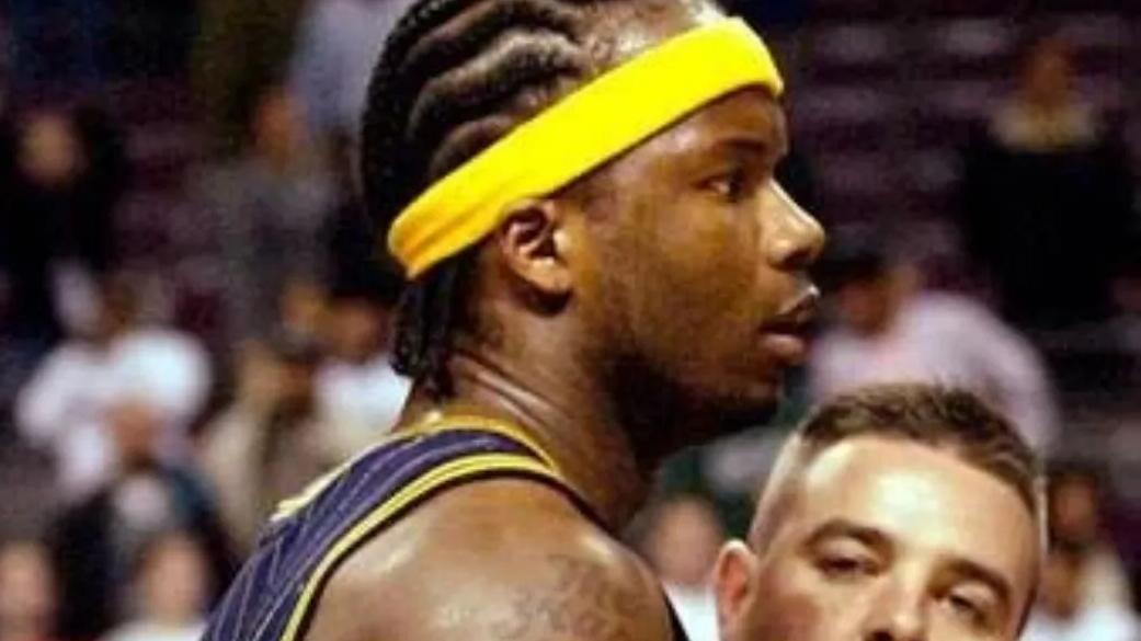 他曾是爱打架的街头混混，后成NBA最年轻高中生、MVP前三！