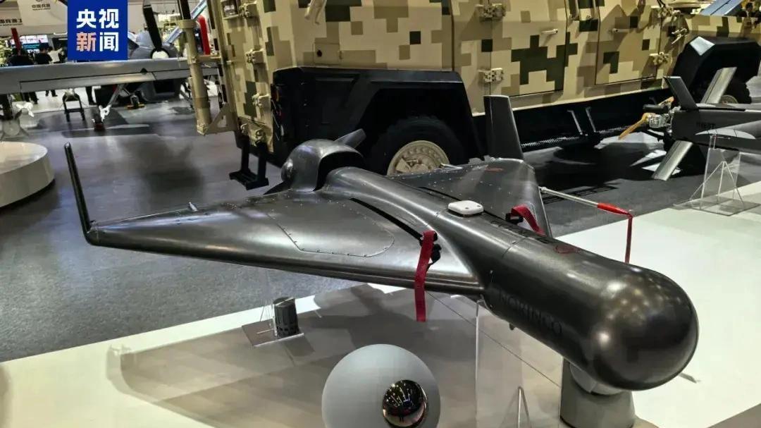 国产飞龙 300D 无人机仅售 1 万美元，航程千公里能协同作战，碾压同类竞品搅动国际军火市场