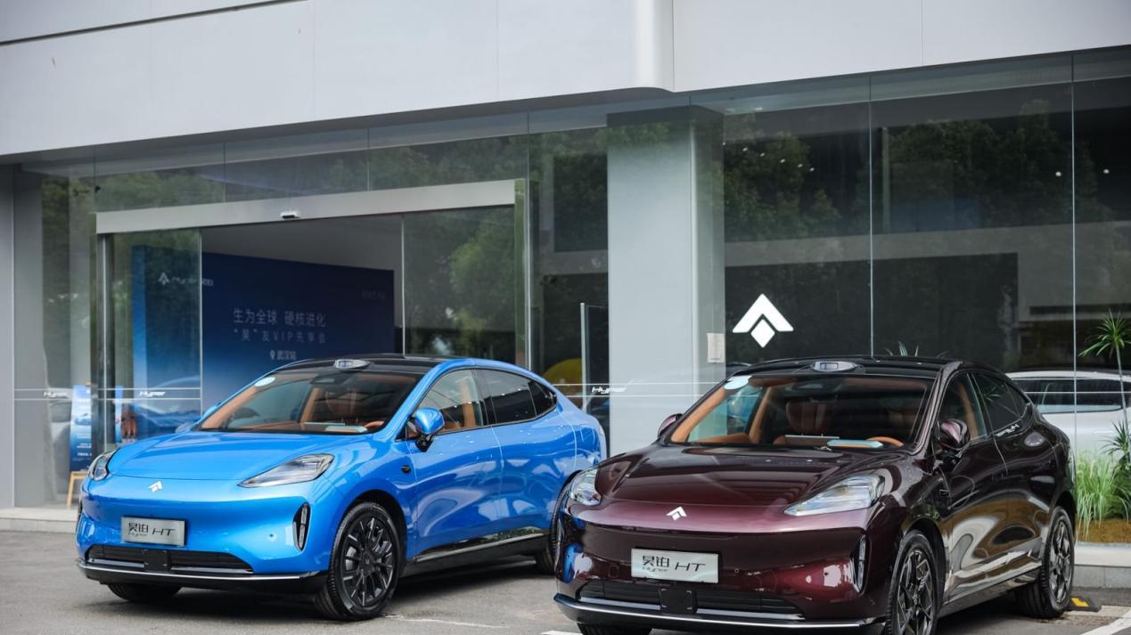 20万买大五座纯电SUV怎么选？昊铂HT对比小鹏G7的品价比之选