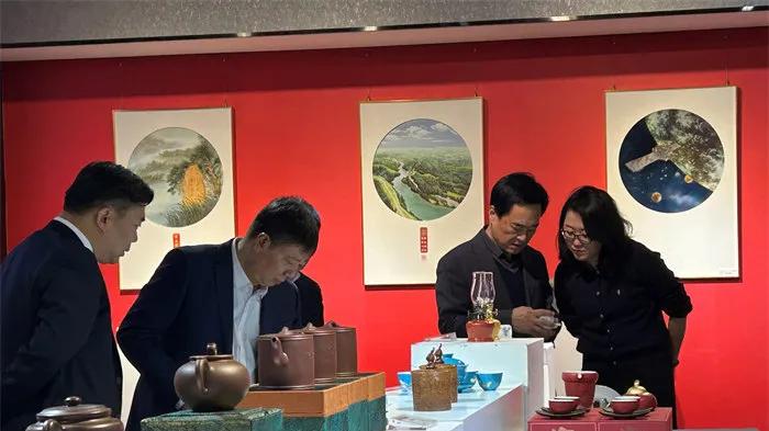 “新年礼·中国蛇”迎新年全国陶瓷礼物联展在京举行！