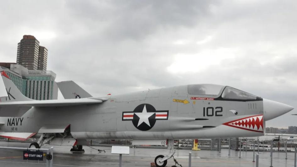 美国Vought F-8K Crusader“十字军战士”战斗机图赏