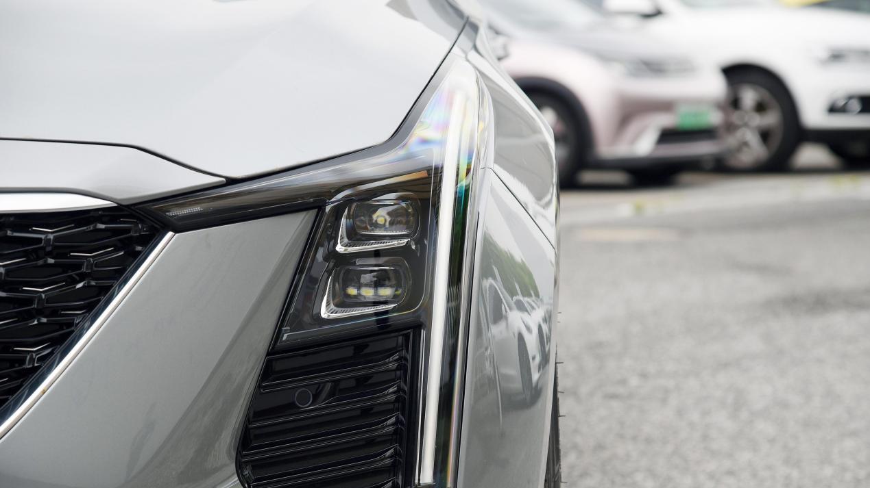 凯迪拉克CT5对比奥迪A4L，有什么优势