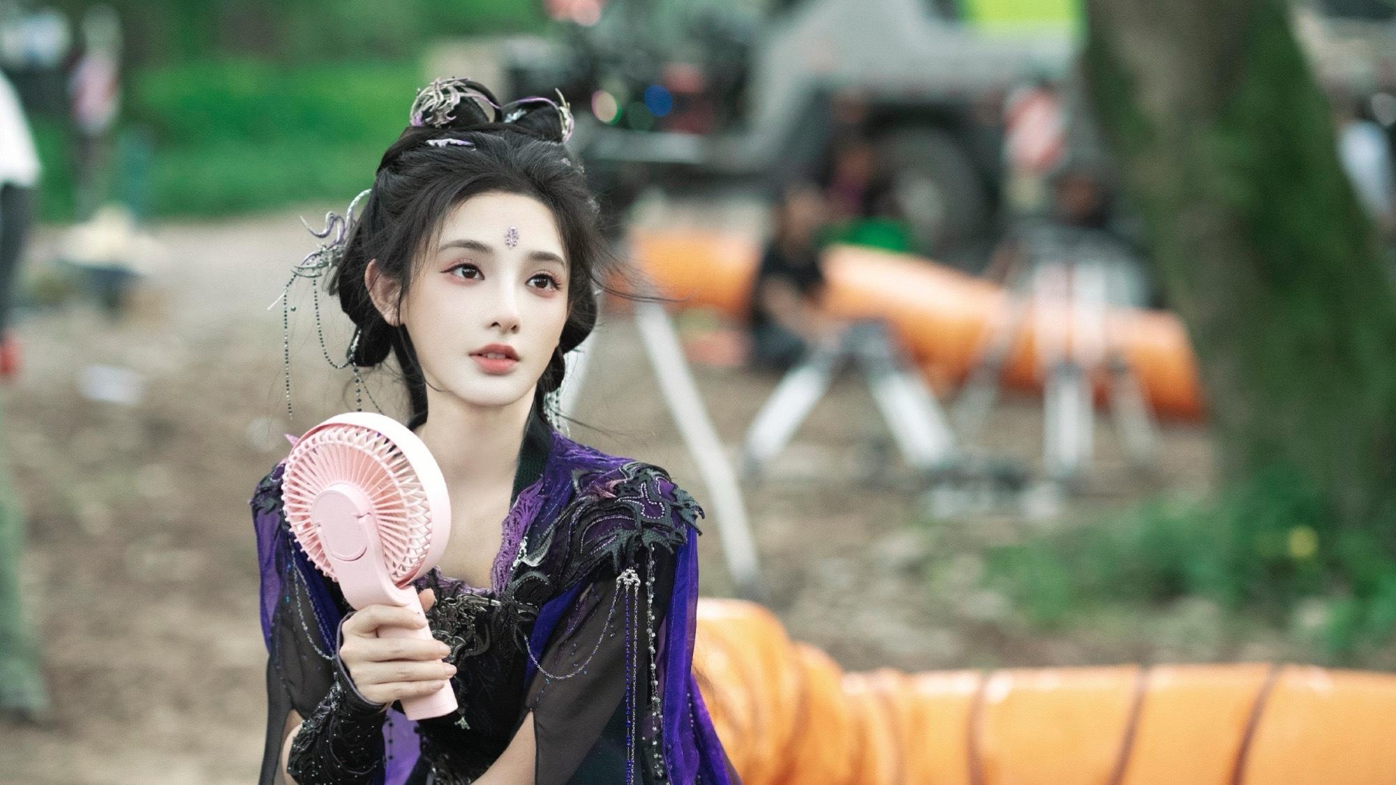 彭小苒霸气回应：事业不是婚姻的附属品，独立女性的新主张！