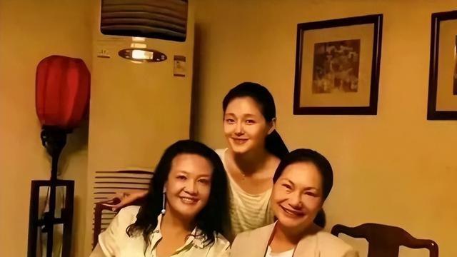 风水轮流转！汪小菲马筱梅现身上海好幸福，S妈发文怀念疑似示好