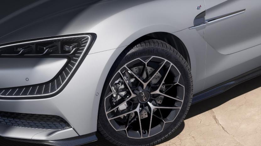 1300匹+云辇-Z！仰望U7正式上市，售价62.8万起