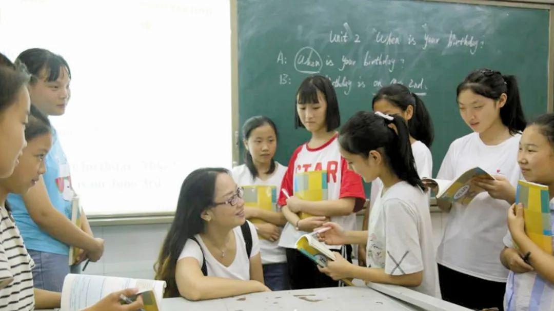 小学成绩优秀，初一却下滑了？班主任忠告：离不开这一点！