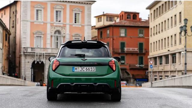 全新MiniCooperS：经典与运动的结合