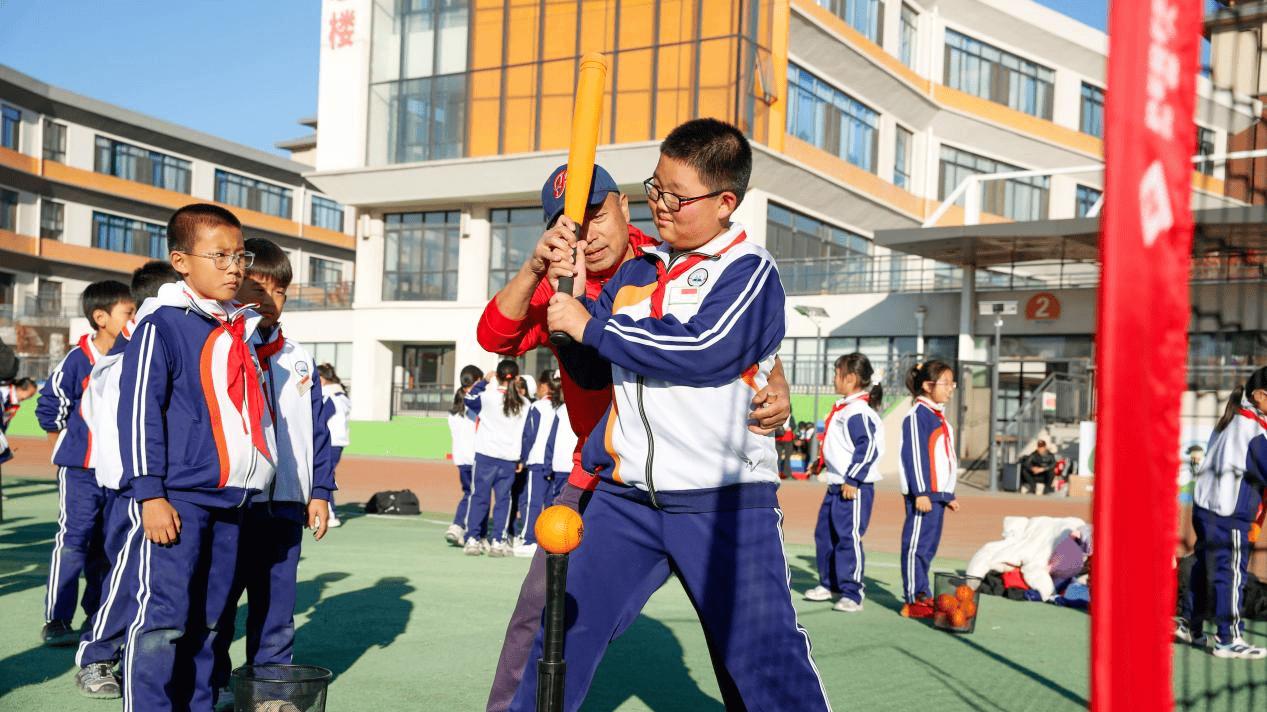 垒动盘锦 2025年快乐垒球进社区、进校园活动圆满收官